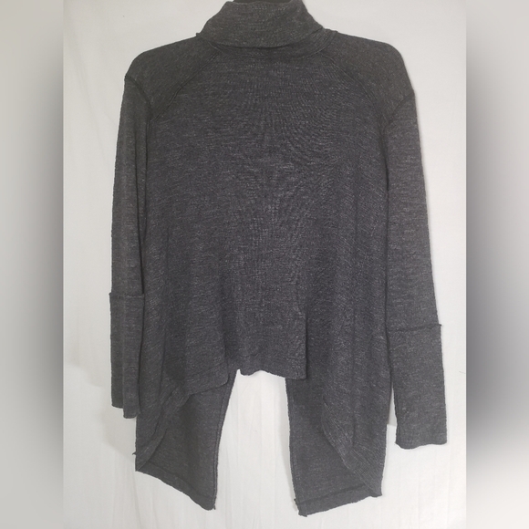 We the Free Charcoal Gray Turtle Neck Split Back Shirt Sz XS - Picture 2 of 9